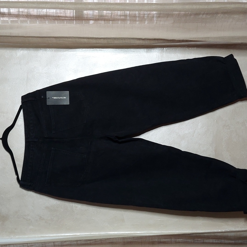 PrettyLittleThing Boyfriend Jeans
